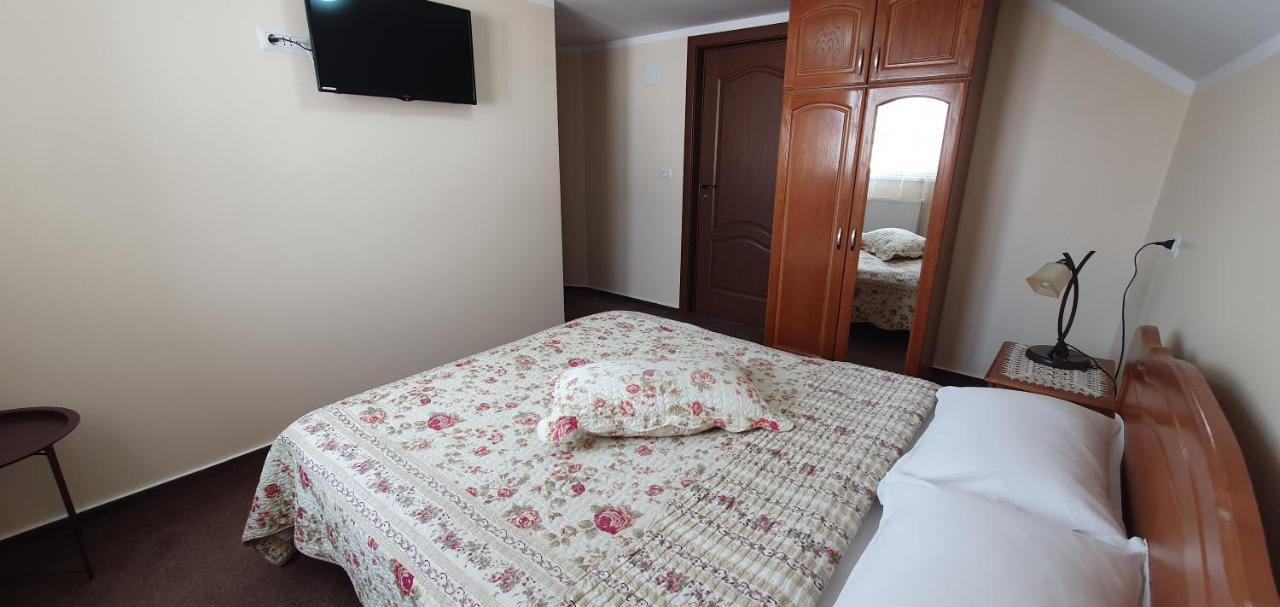 Casa De Vacanta Silvia Mînăstirea Humorului Esterno foto