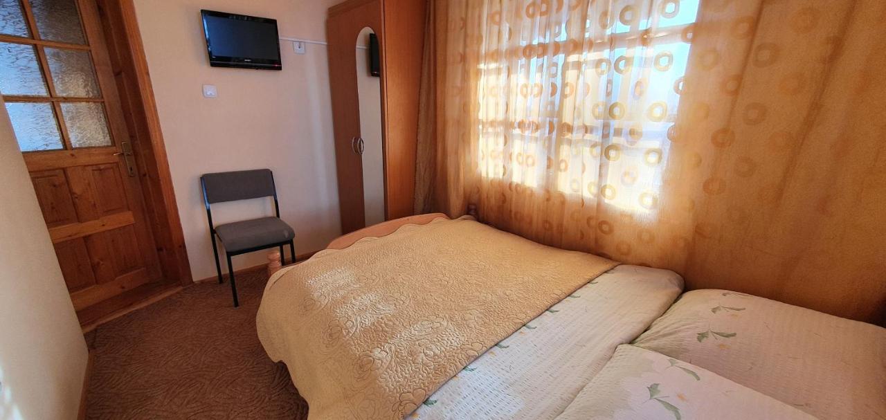 Casa De Vacanta Silvia Mînăstirea Humorului Esterno foto