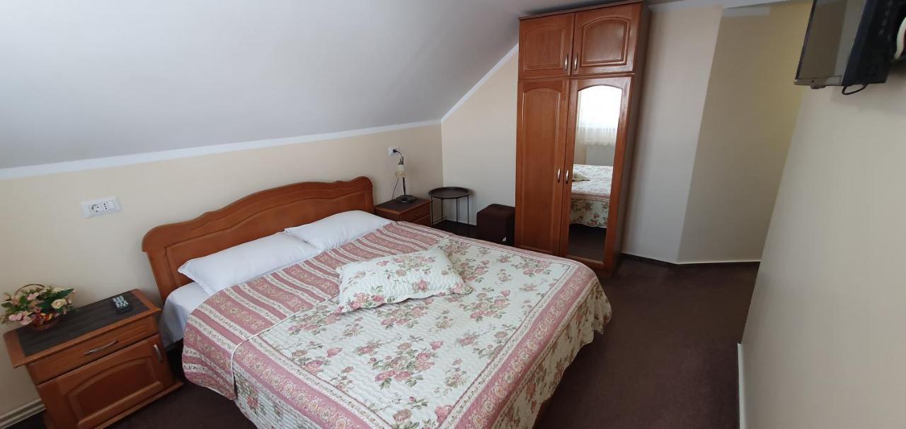 Casa De Vacanta Silvia Mînăstirea Humorului Esterno foto